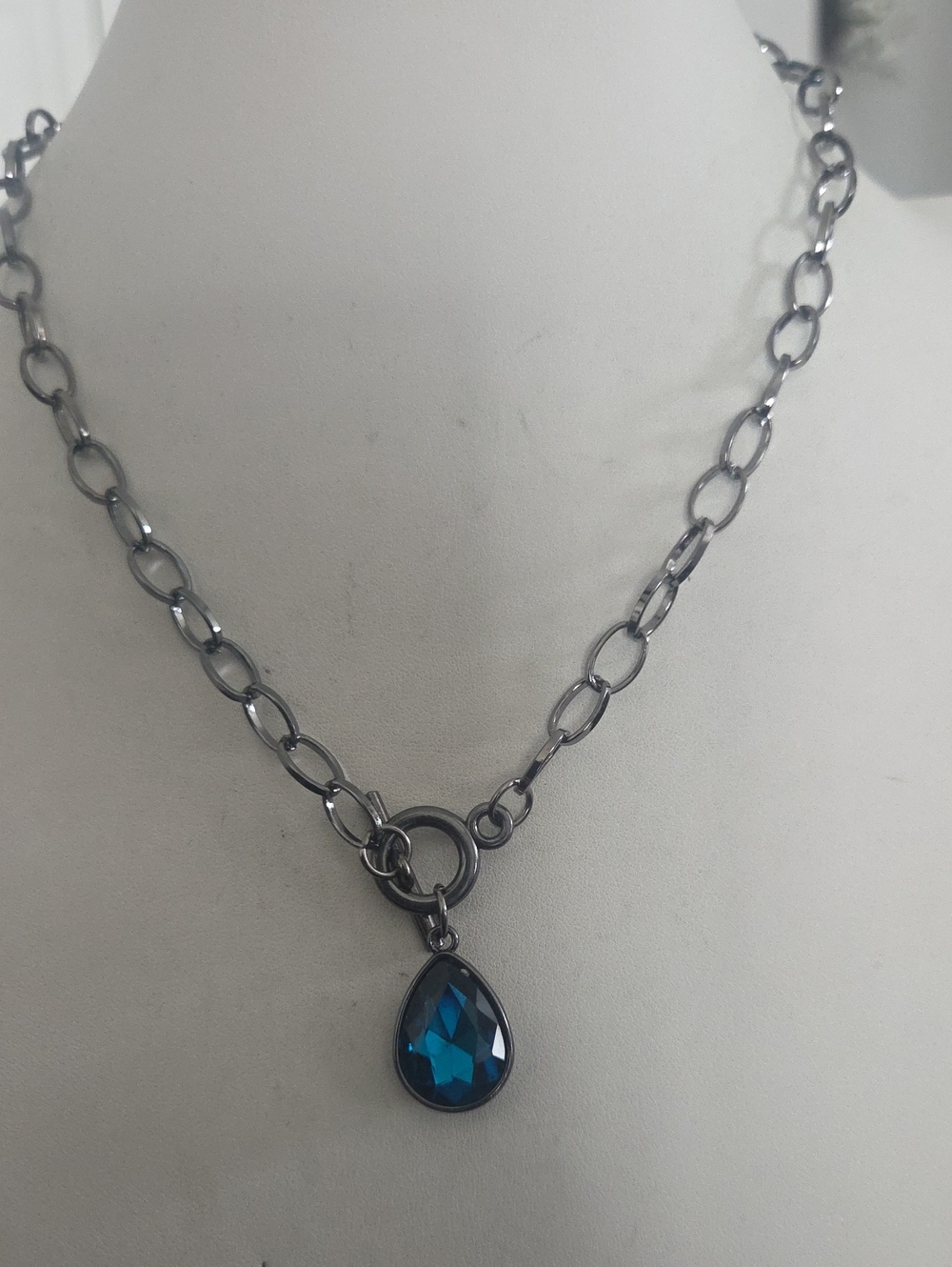 Paparazzi Gun Metal Blue Gem Necklace NWT